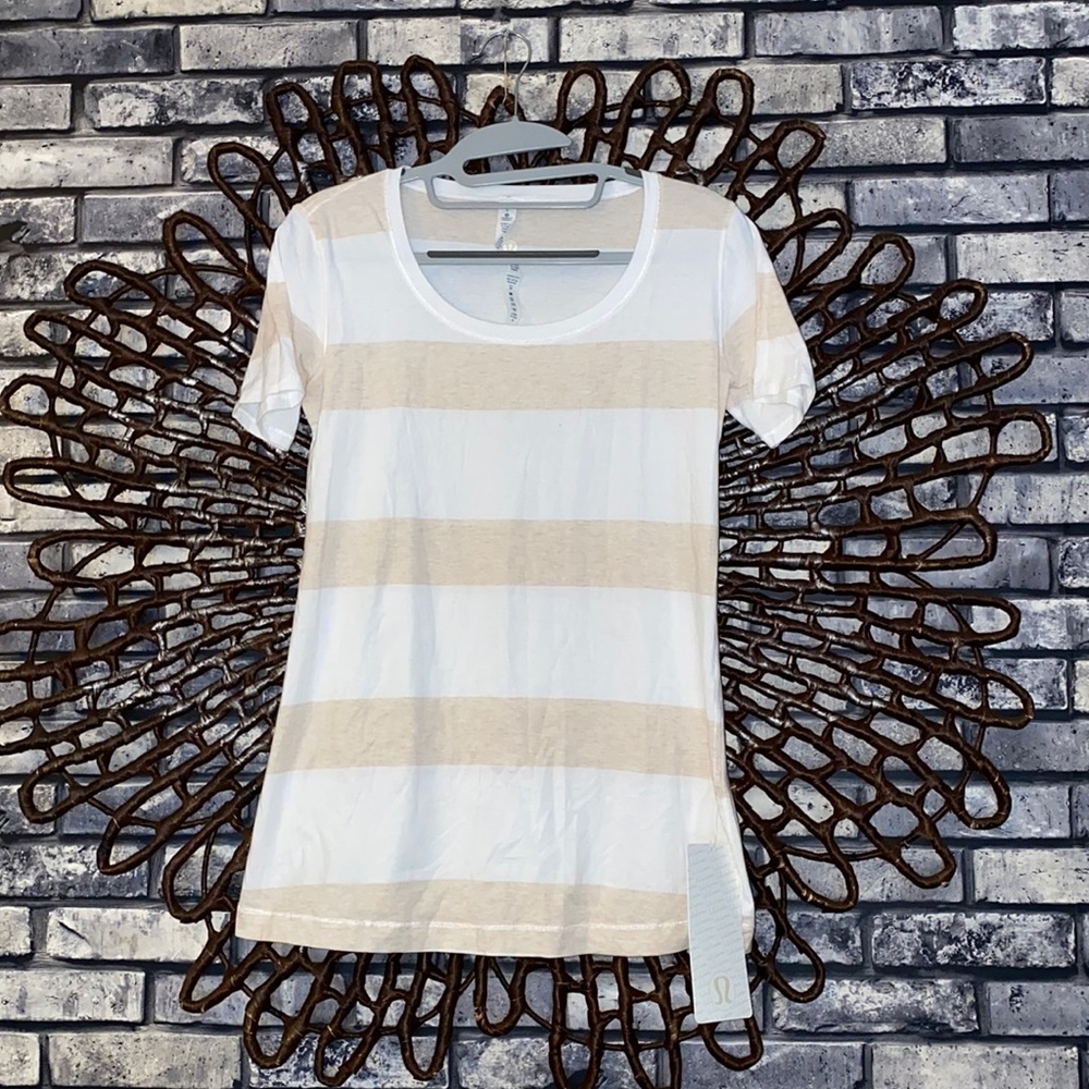 NWT lululemon striped Every Yogi Tee Size 6